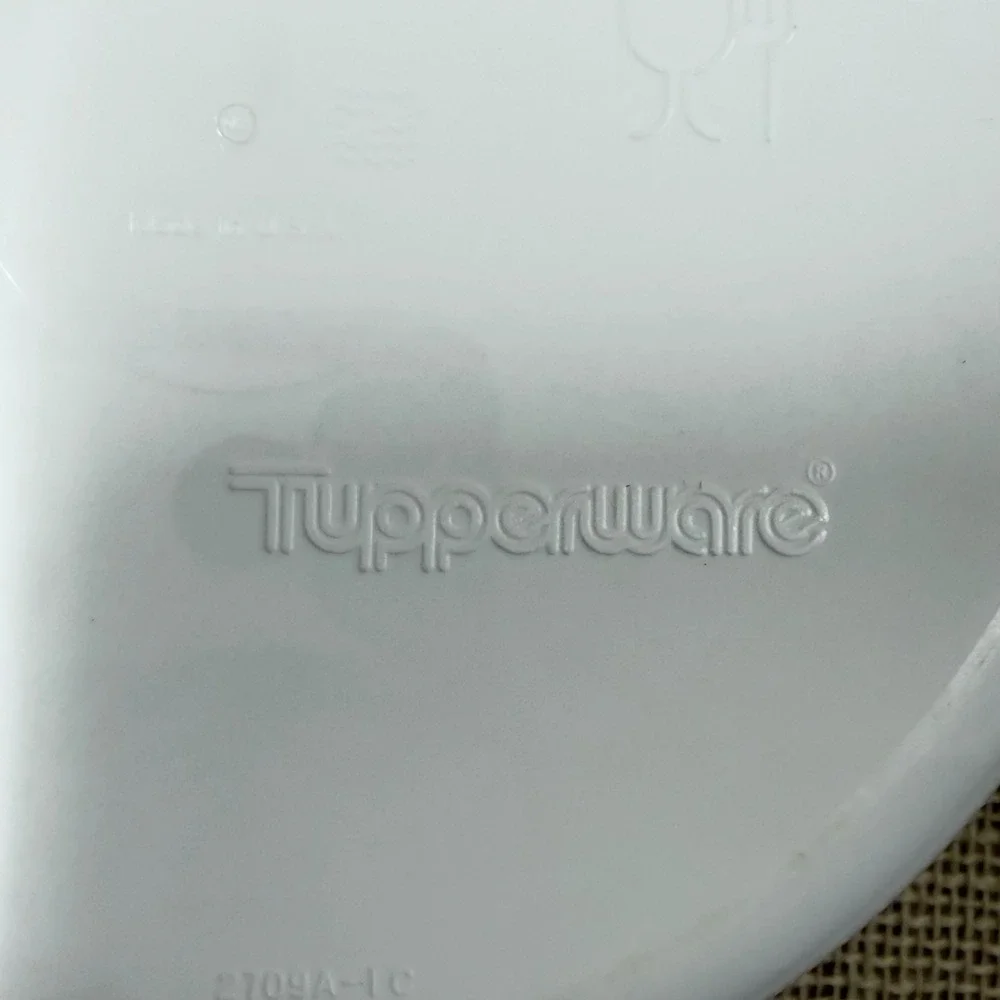 Tupperware christmas nesting